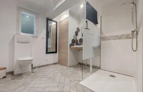 2 Bedroom Gorgeous Home In Carly - Image 2