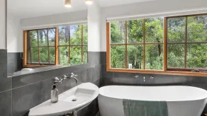 Yirrip House - Nestled on the edge of National Park - Image 3