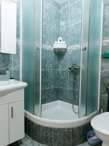 Apartments Dragobratović - Studio Apartment with Terrace and Sea View (Apartment 1) - Image 3