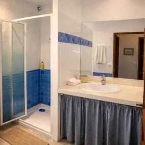 Mas en pierre avec piscine privée – Calme et nature au cœur du Luberon - Image 3