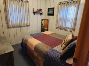 Relaxing Lake Home - Image 5