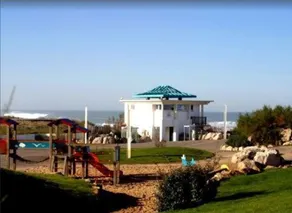 Bella villa Spaziosa confortevole con giardino recintato con alberi a 5 minuti dal mare - Image 3