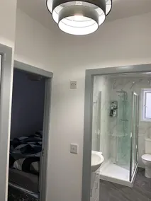 6 Beds FREE WiFi Luxury House Kitchen Shower Brand New Nice View - Image 5
