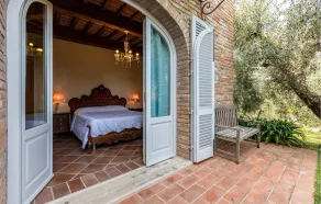 2 bedroom stunning apartment in Lari - Image 2