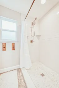 2 Master Suites+ / Steps to Ocean - Image 4