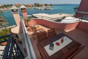One bedroom apartment near beach Poljana, Ugljan (A-8432-b) - Image 5
