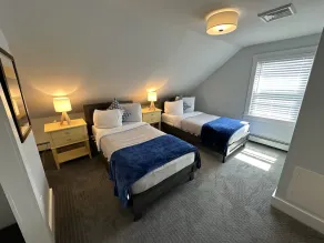 Unique 2 Bed 1 Bath Apartment Off Broadway #3 2 Bedroom Apts - Image 4