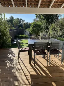 Lovely renovated farmhouse close to golf course and beach opposite St Tropez - Image 4
