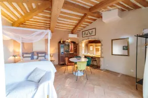 Joli Loft Indépendant de 38m2, Avec Piscine Dans le Var - Image 4