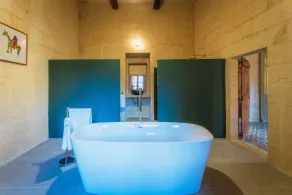 San Lawrenz Farmhouse Rustic Retreat with Pool - Image 3