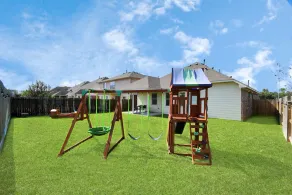 Cinco Ranch Furnished 1 Story Home, King Beds, Walking Trail, Sleeps 6+ - Image 3