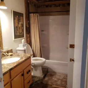 Charming completely updated cottage with water views of Croton Pond. - Image 2