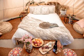 Luxury under canvas at Oastbrook - Image 5
