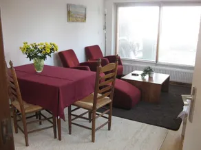 casa, em um bairro tranquilo, a 300 metros da praia ea 50 metros do Centrum - Image 5