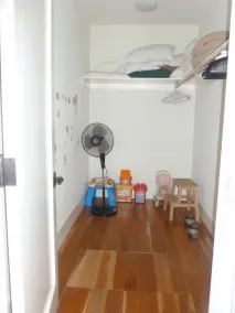 Spacious and beautiful flat - Image 2