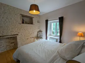 Charming stone house with enclosed garden, pets allowed - Image 5
