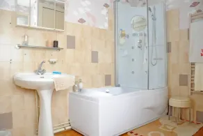 1 Bedroom House 20min walk to centre in Tournus - Image 2