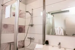Dans La Nature - Four Bedroom Villa, Sleeps 8 - Image 4