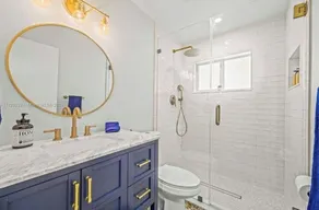 Stunning 3bdr, water front, amazing view, hot tub, pool!!! Close to the beach!  - Image 2