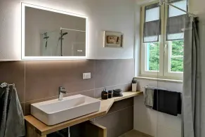 Villa chic avec grande piscine et jardin à Bale - Image 3