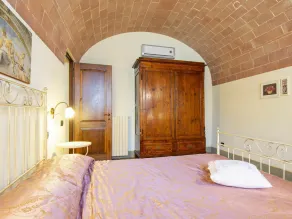 Cosy apartment in villa with pool, WIFI, A/C, TV, terrace, panoramic view, close to San Gimignano - Image 3