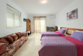 Sea Spirit Apartment ~ 50 Meters From The Beach ~ Accommodates 6 People - Image 5