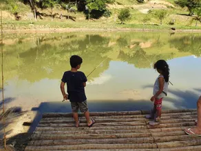 Rustic site with lakes - Image 2