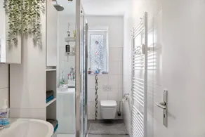 Characterful Apartment in the Heart of Kassel with Parking Included - Image 3