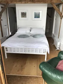 Self Contained Small Barn Unit in AONB - Image 3
