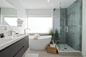 Bungalow East - Luxury Vacation Rental - Image 3