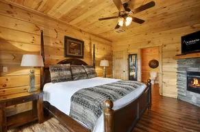 Gatlinburg Mansion Cabin - Image 4