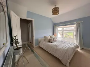 Stunning Views and Countryside. Cotswolds, Bath. Sleeps 6 - Image 5