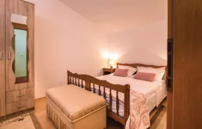 Nice home in Kastel Novi with sauna - Image 3
