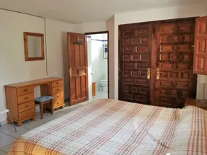 Ett hus med en stor pool år fantastisk utsikt - Image 5
