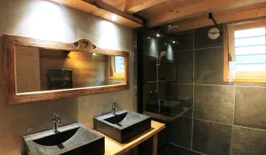 Chalet savoyard écoresponsable, quasiment neuf 8 pers - Image 2