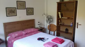 Picturesque island villa in Aegina - Image 3
