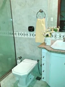 Luxurious 4-suite apartment with gourmet kitchen and large balcony overlooking the sea. - Image 4