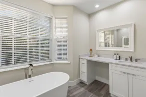 6 bedroom Luxury Retreat- private Pool, Beach, & 5th Ave Just Minutes Away! - Image 4