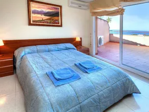 Lovely apartment for 5 people with WIFI, A/C, TV, terrace and pets allowed - Image 5