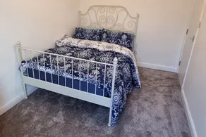 3 Bedroom House in Central Rochdale cul-de-sac Free Parking & Fast Wi-Fi - Image 4