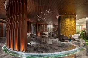 Ramada Plaza Hotel - Image 2