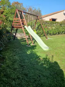 HOUSE WITH A GARDEN - Image 2