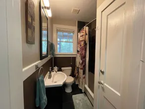 Spacious Murray Hill Getaway for One or Two - Image 3