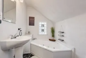 Cheerful Home | Fire Pit | Sleeps 8 - Image 4