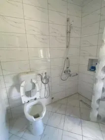 Handicap Accessible Full Cottage with all amenities. - Image 5