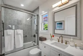 Upscale Condo on the Sonoma Plaza - Image 2