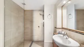 Zanzibar 905, 2 bedroom apartment on the 9th Floor, amazing ocean views. - Image 2