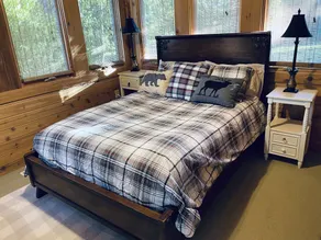 Charming 2BR (Sleeps 4) Coach House w/ Lake Michigan Access - Image 4