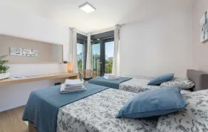 Neu gebaute moderne Villa für 8 mit beheiztem Pool - Image 4