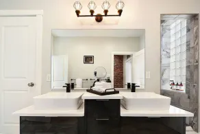 ★ HostWise Stays ★ Family Friendly, Great Area, Artist Abode! - Image 4